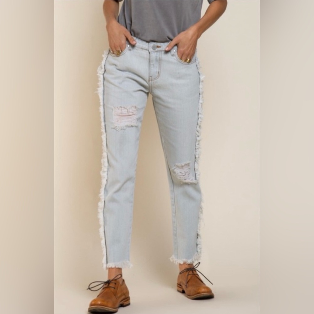 Distressed Boyfriend Jeans ~ Ruffled - Picture 2 of 8